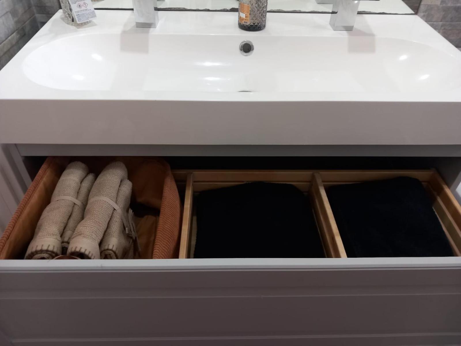 Bluesky Apartment - Third Floor Giardini Naxos Ngoại thất bức ảnh
