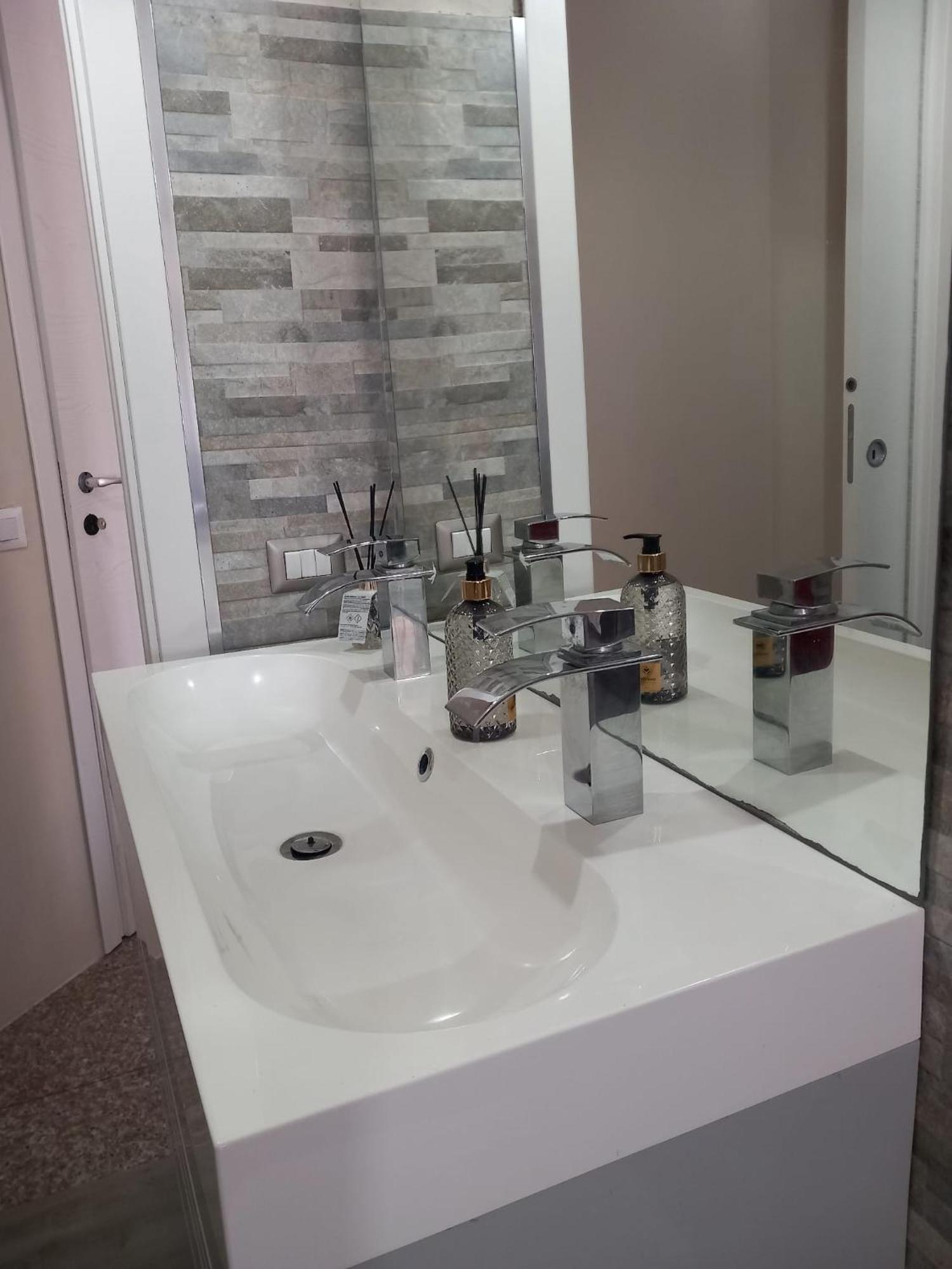 Bluesky Apartment - Third Floor Giardini Naxos Ngoại thất bức ảnh
