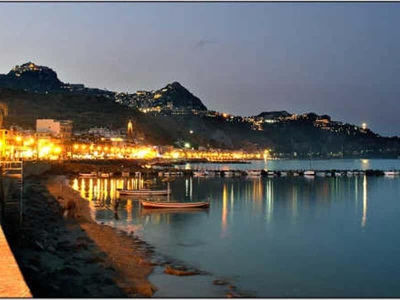 Bluesky Apartment - Third Floor Giardini Naxos Ngoại thất bức ảnh