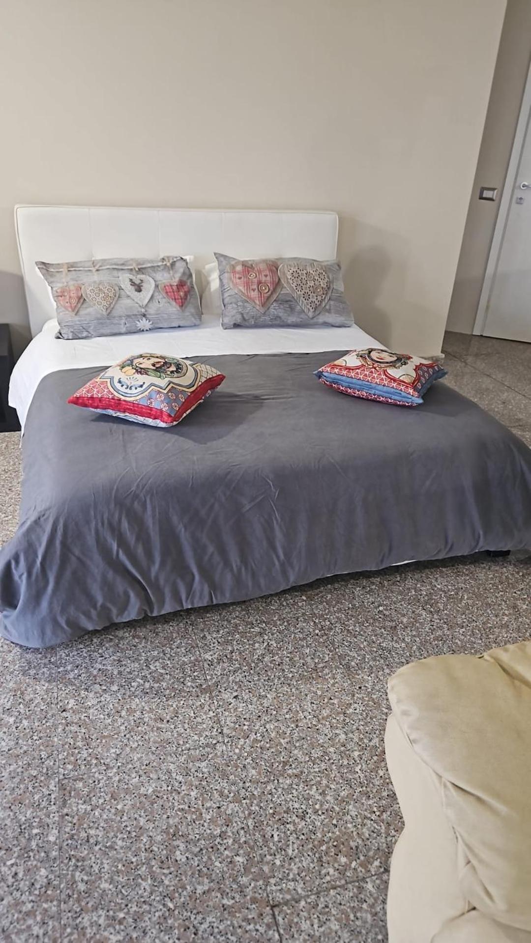 Bluesky Apartment - Third Floor Giardini Naxos Ngoại thất bức ảnh